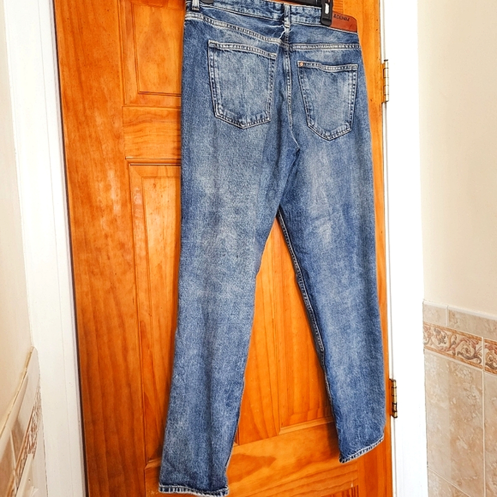 H&M Women's BoyFriend Low-Waist Button-Front Distressed Jeans, Size 28 - Picture 12 of 16